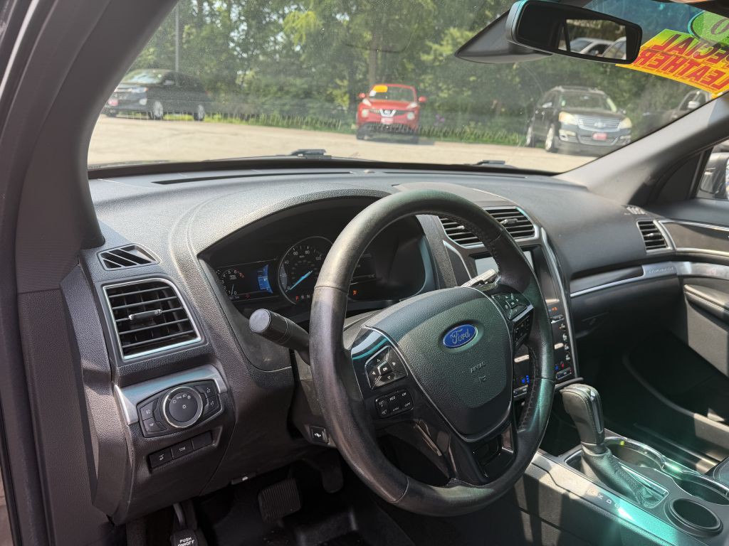 2016 Ford Explorer Image 11