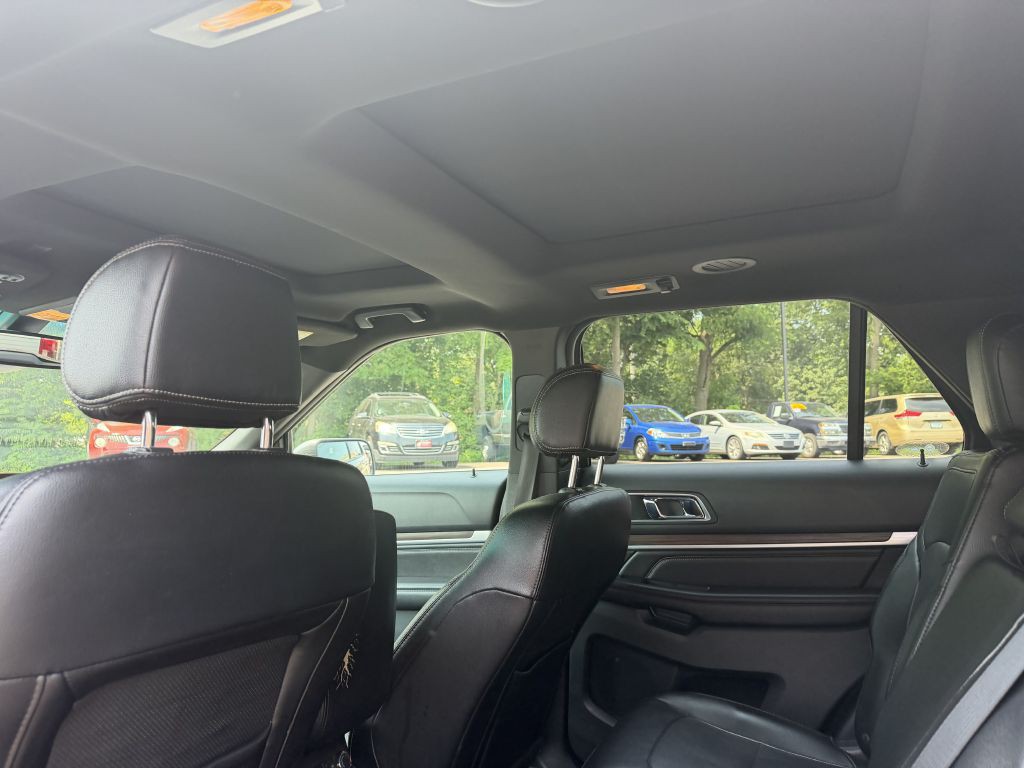 2016 Ford Explorer Image 18