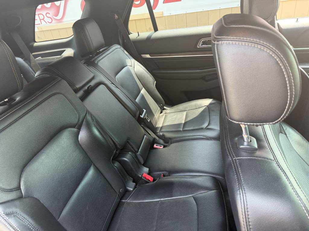 2016 Ford Explorer Image 24