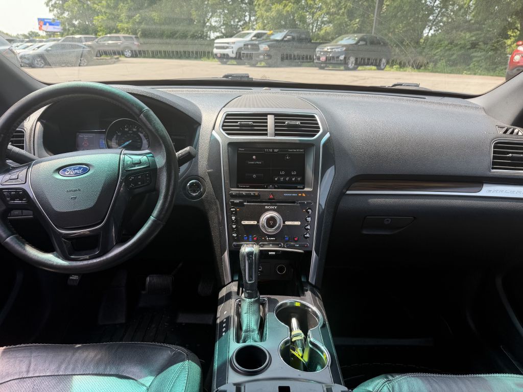 2016 Ford Explorer Image 26