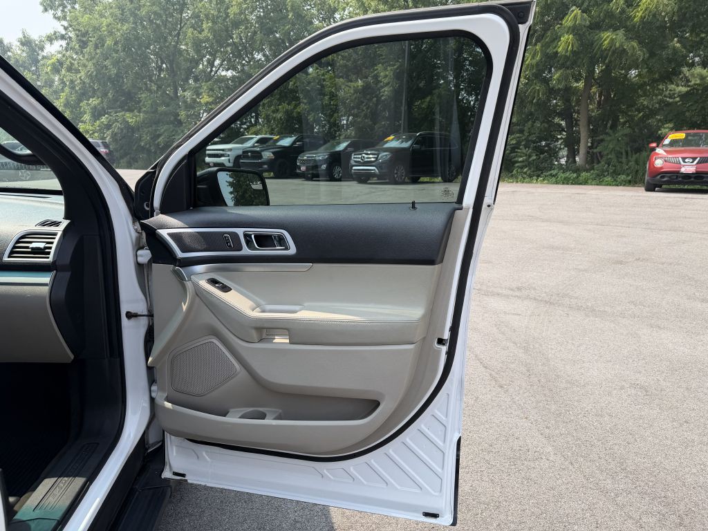 2014 Ford Explorer Image 18