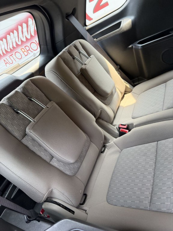 2014 Ford Explorer Image 25