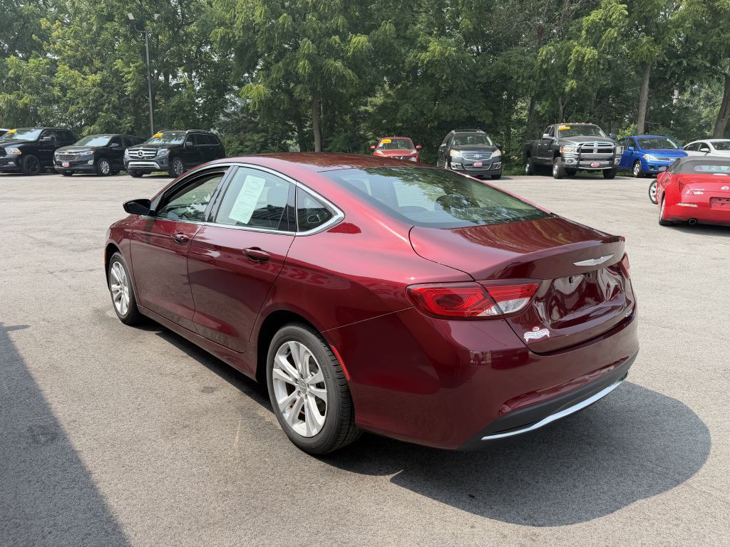 2016 Chrysler 200 Image 5