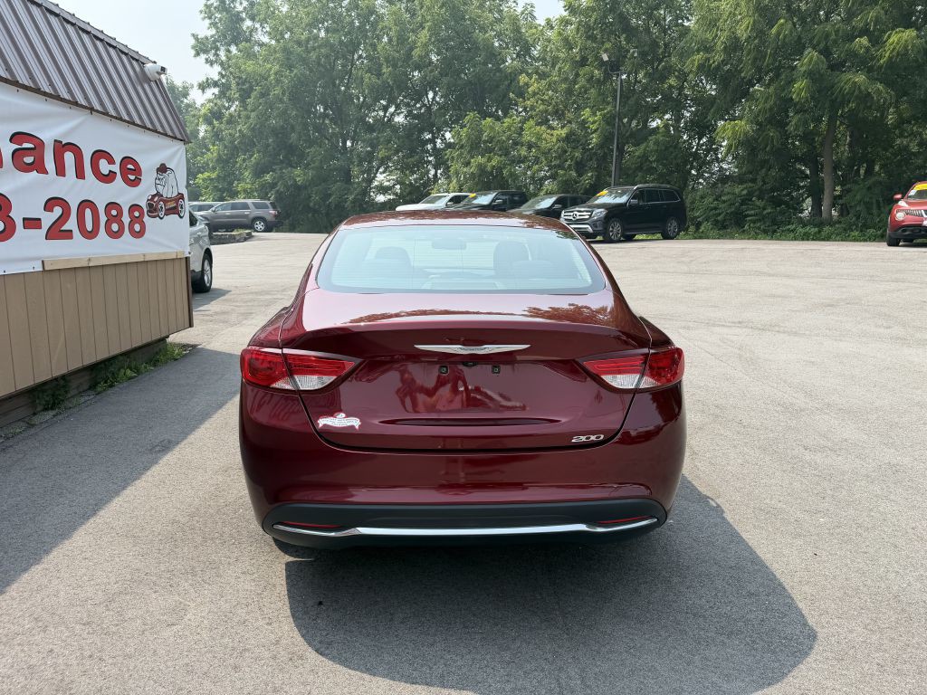 2016 Chrysler 200 Image 6
