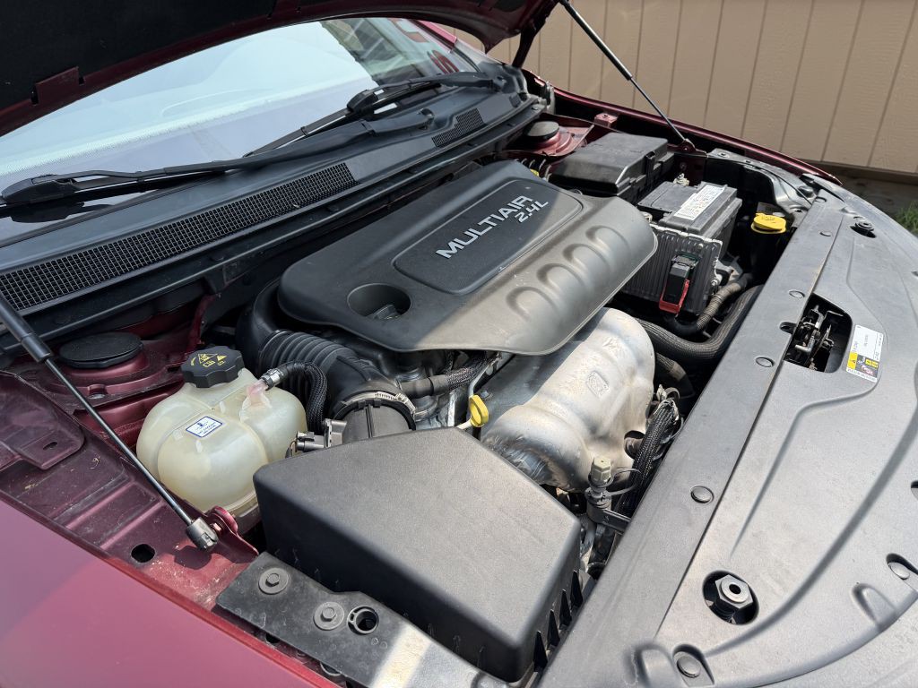 2016 Chrysler 200 Image 25