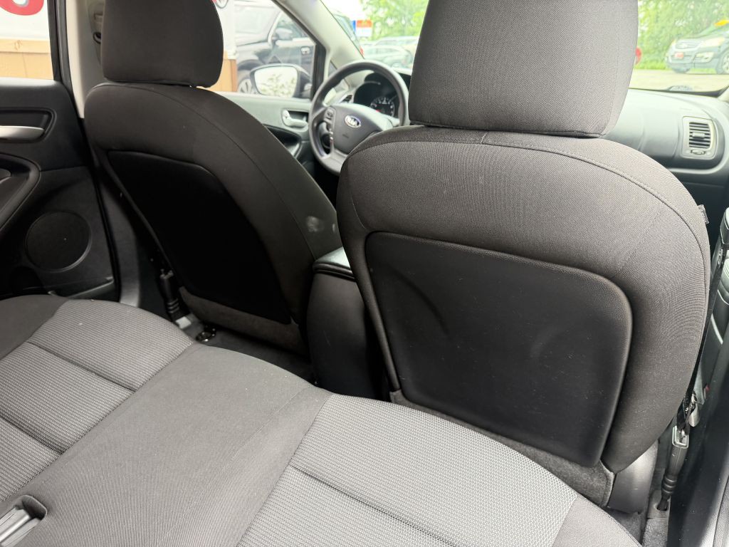 2017 Kia Forte Image 22
