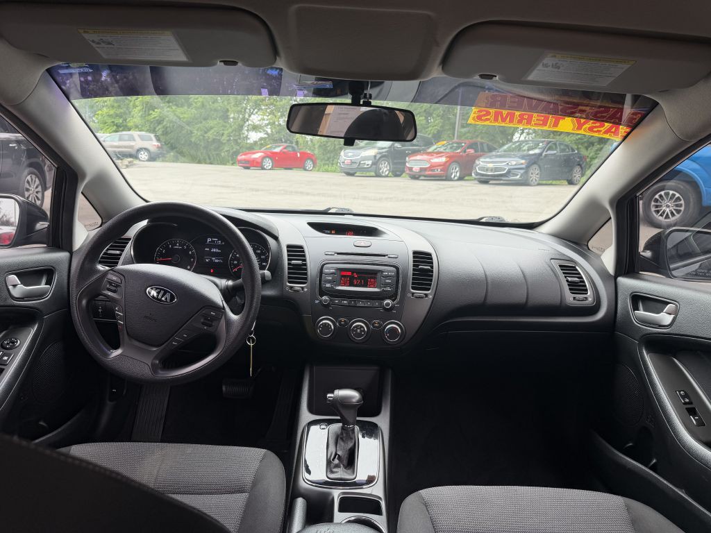 2017 Kia Forte Image 24