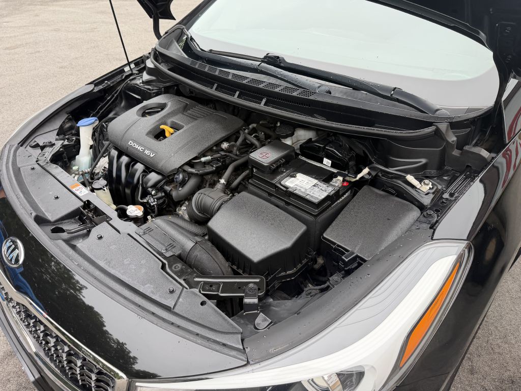 2017 Kia Forte Image 27