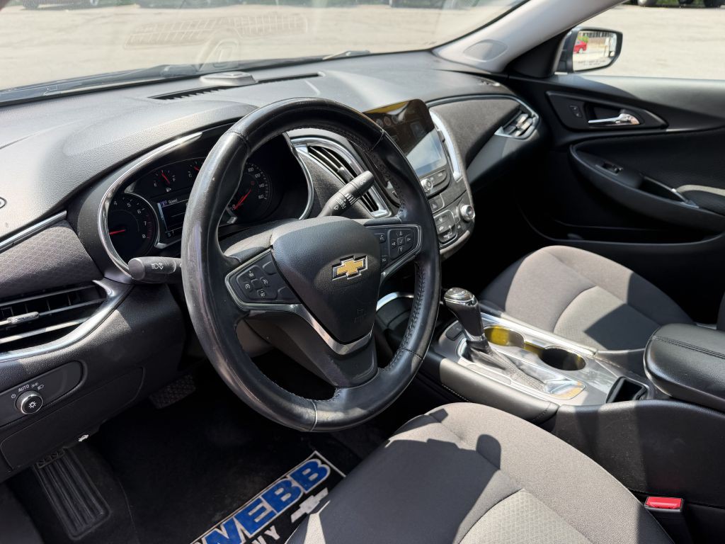 2017 Chevrolet Malibu Image 10