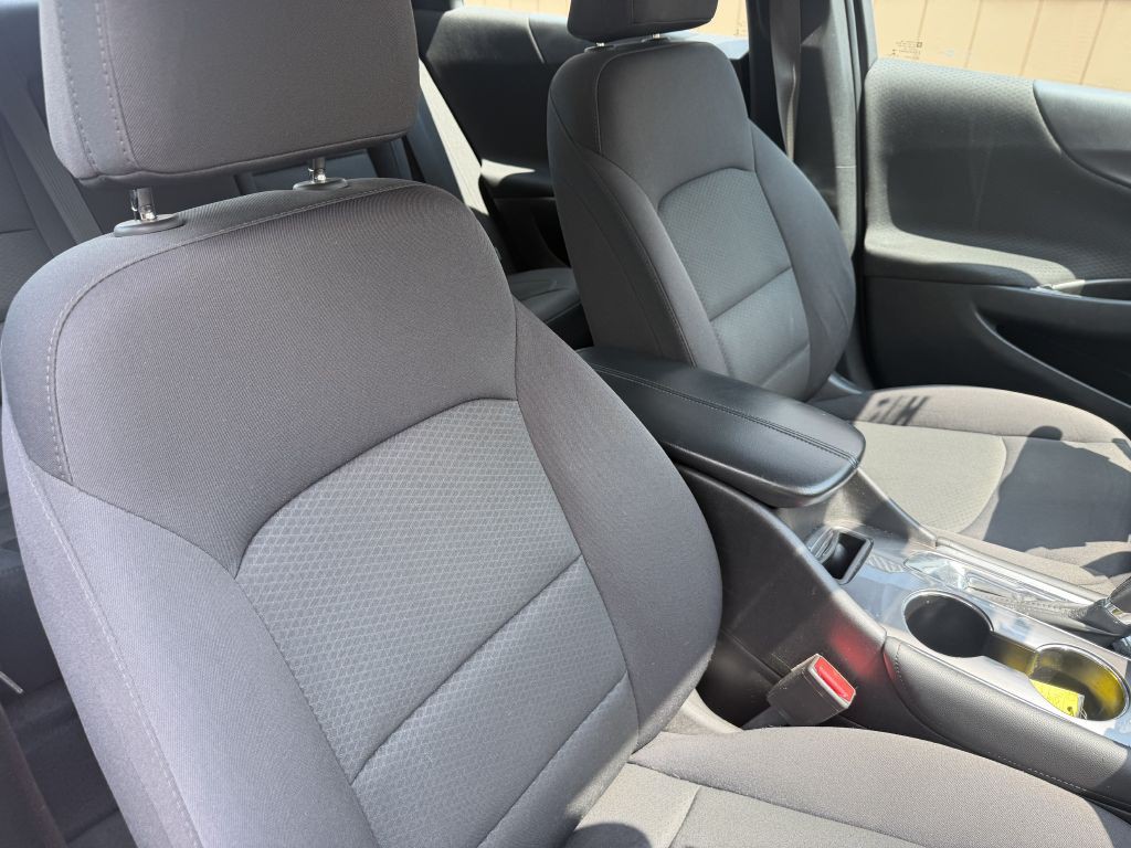 2017 Chevrolet Malibu Image 20