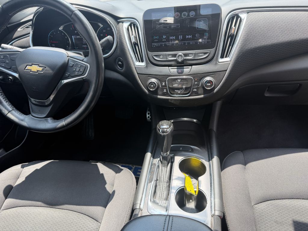 2017 Chevrolet Malibu Image 22