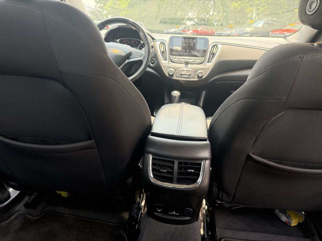 2017 Chevrolet Malibu Image 27