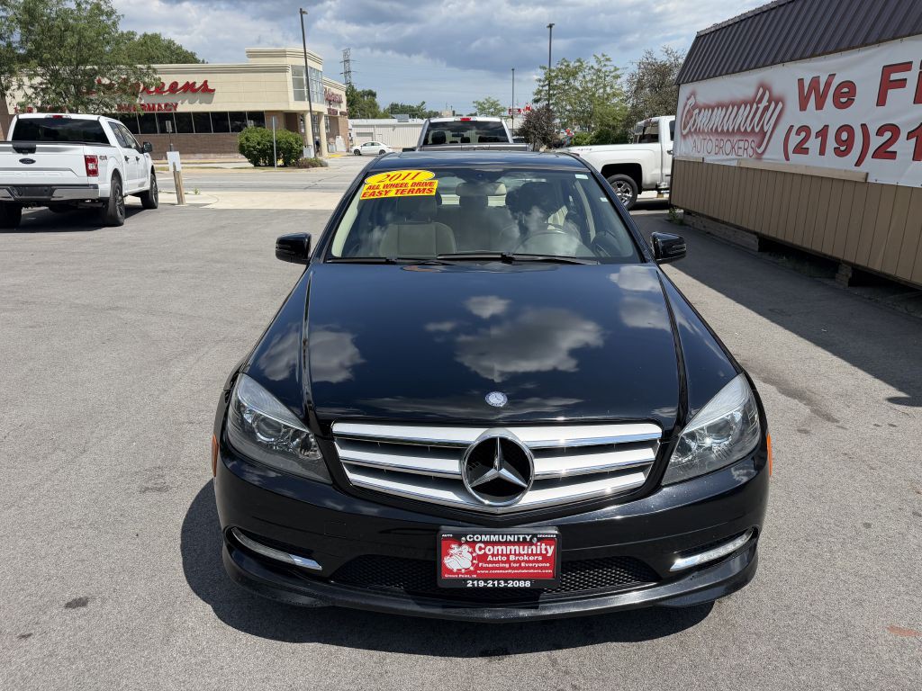 2011 Mercedes-Benz C-Class Image 3