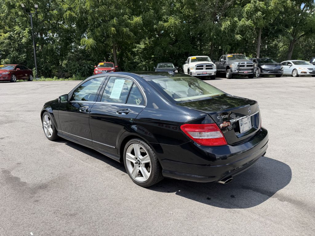 2011 Mercedes-Benz C-Class Image 5