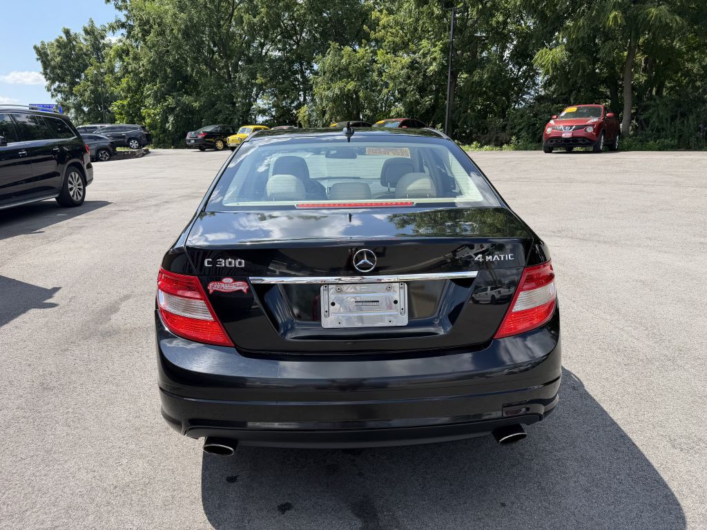 2011 Mercedes-Benz C-Class Image 6