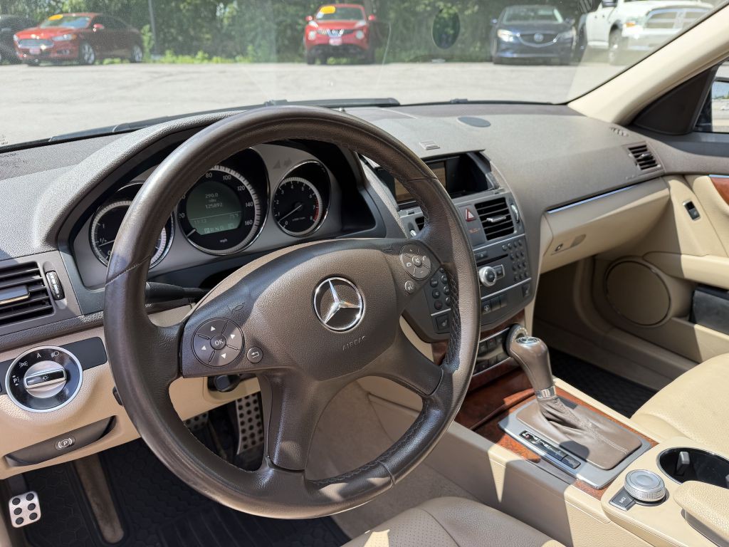 2011 Mercedes-Benz C-Class Image 10