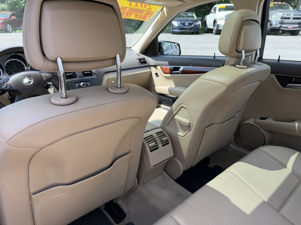 2011 Mercedes-Benz C-Class Image 14