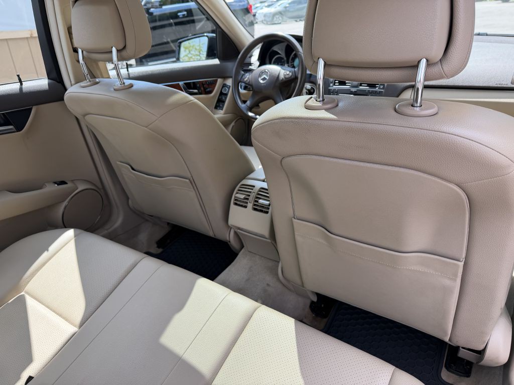 2011 Mercedes-Benz C-Class Image 23