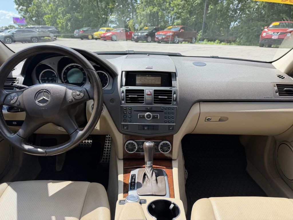 2011 Mercedes-Benz C-Class Image 27