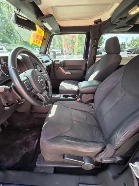 2013 Jeep Wrangler Image 10