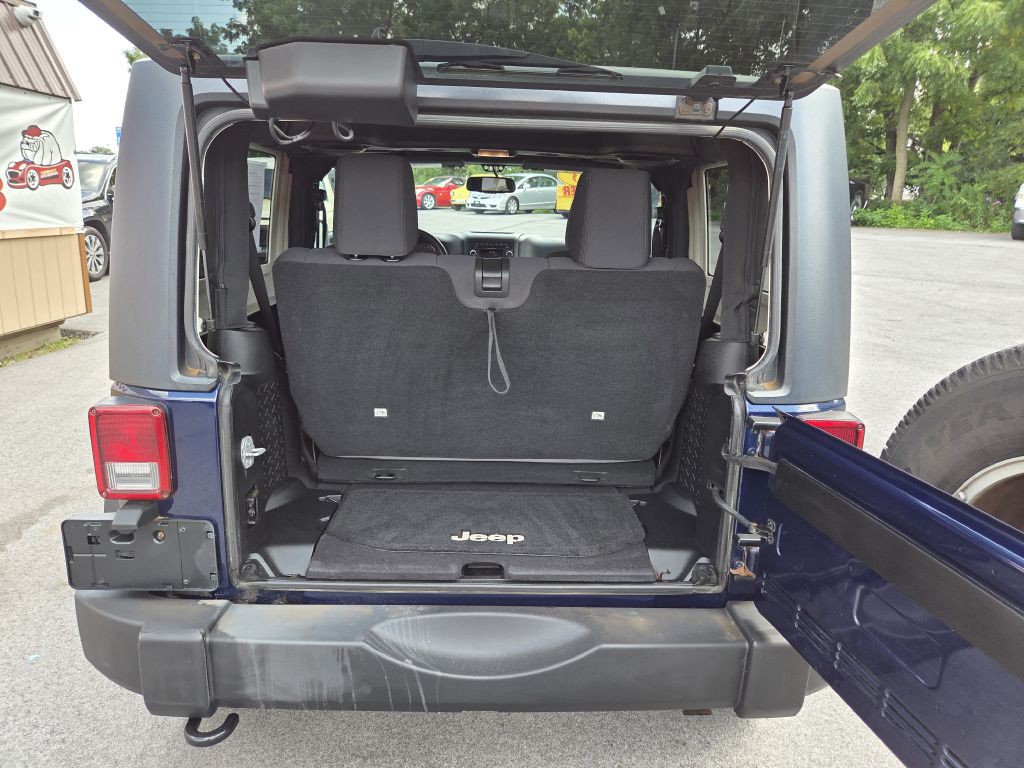2013 Jeep Wrangler Image 20