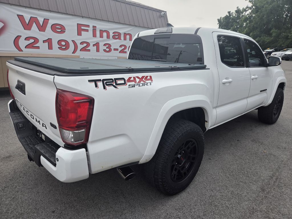 2017 Toyota Tacoma Image 6