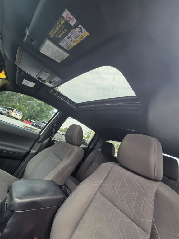 2017 Toyota Tacoma Image 22