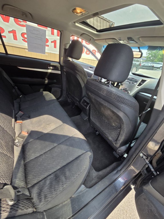 2011 Subaru Outback Image 14