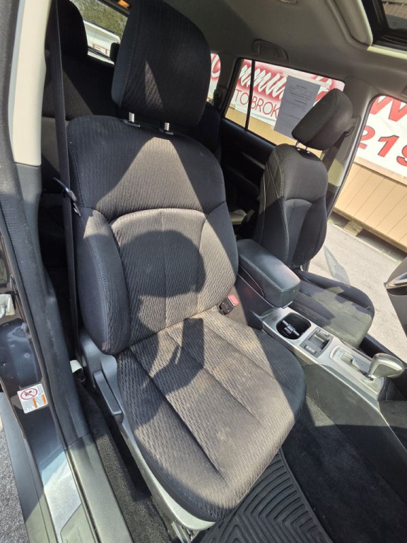 2011 Subaru Outback Image 18