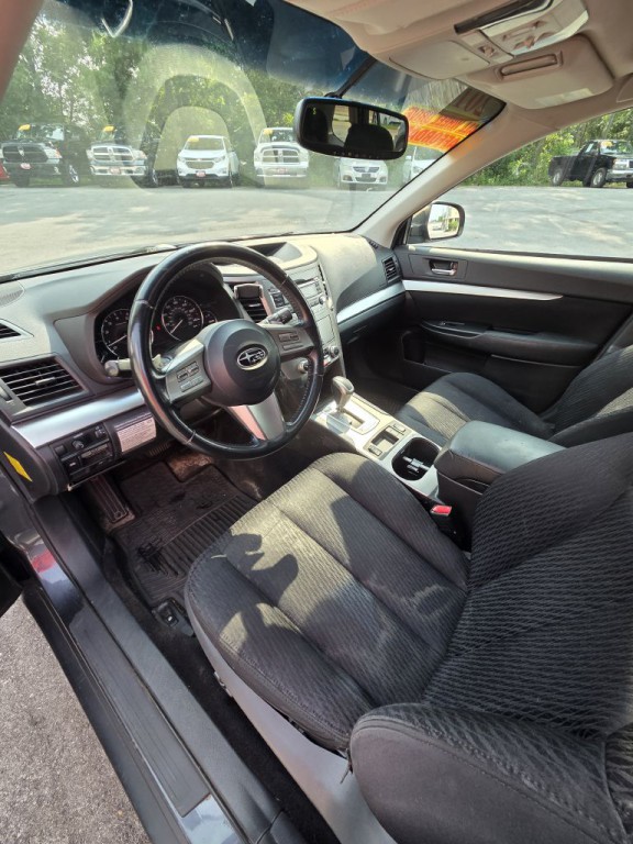 2011 Subaru Outback Image 21