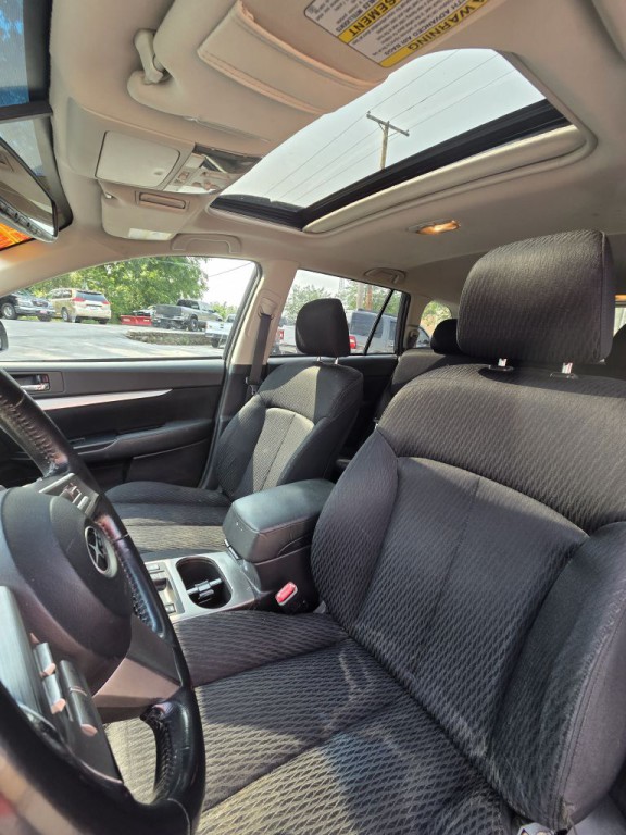 2011 Subaru Outback Image 23