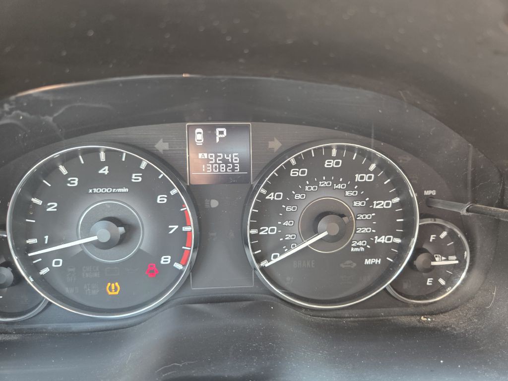 2011 Subaru Outback Image 24