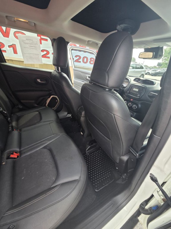 2017 Jeep Renegade Image 17