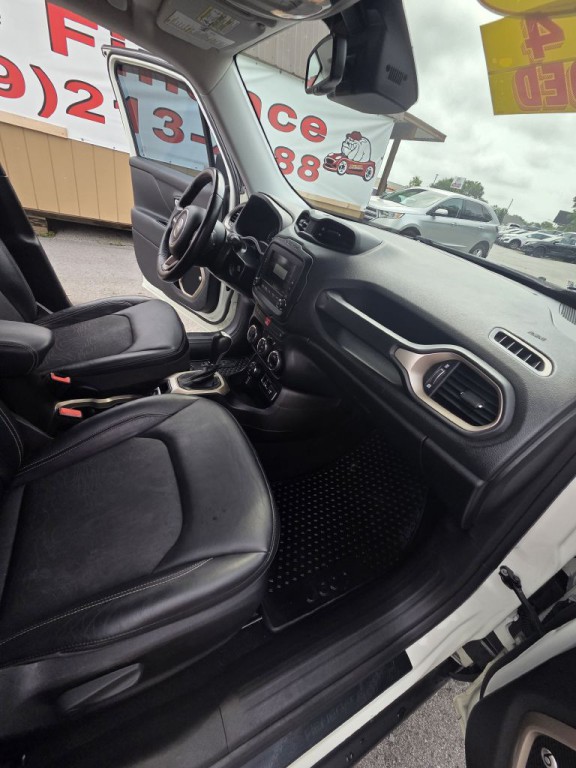 2017 Jeep Renegade Image 20