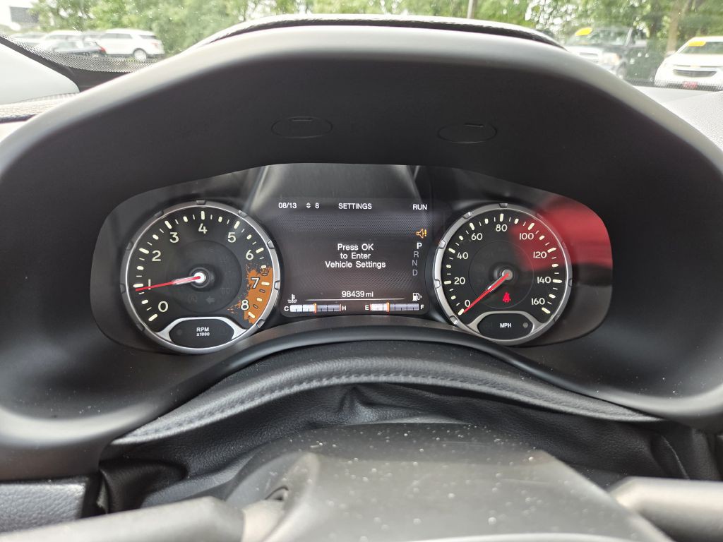 2017 Jeep Renegade Image 24