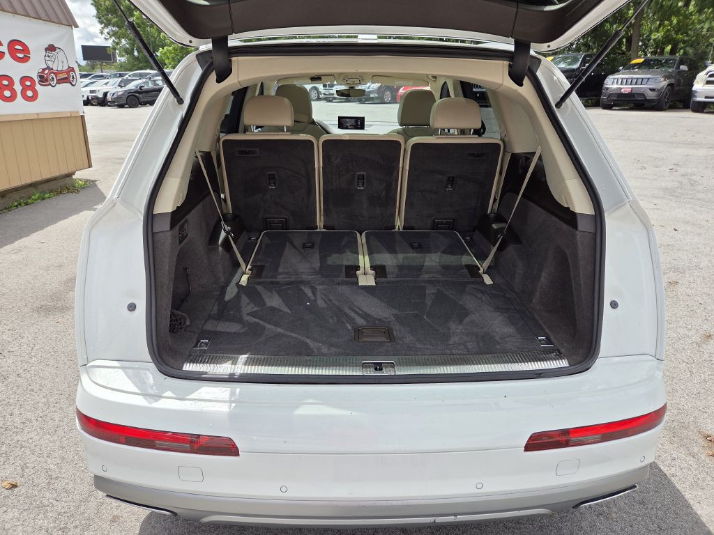 2018 Audi Q7 Image 8