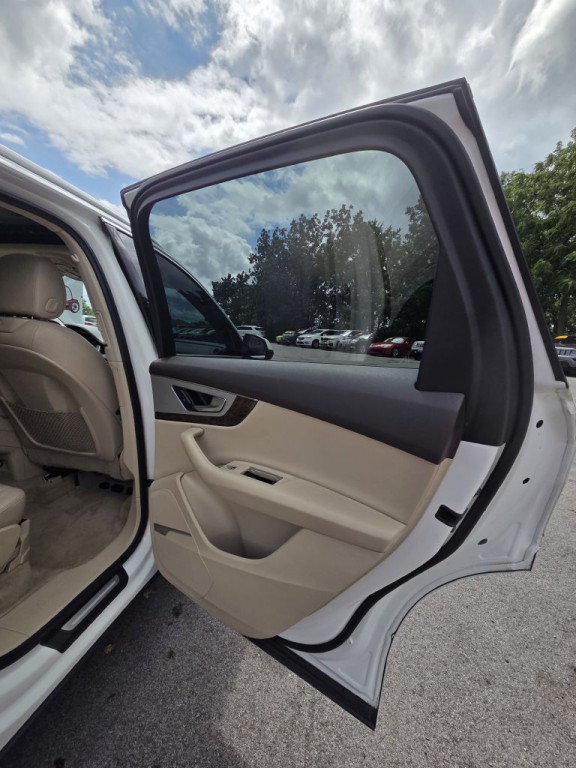 2018 Audi Q7 Image 19