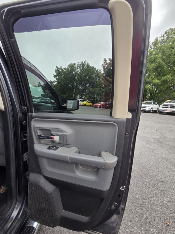2013 RAM 1500 Image 14