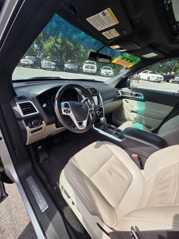 2011 Ford Explorer Image 10