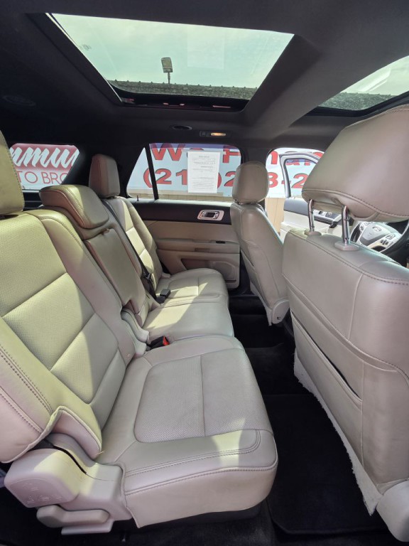 2011 Ford Explorer Image 19