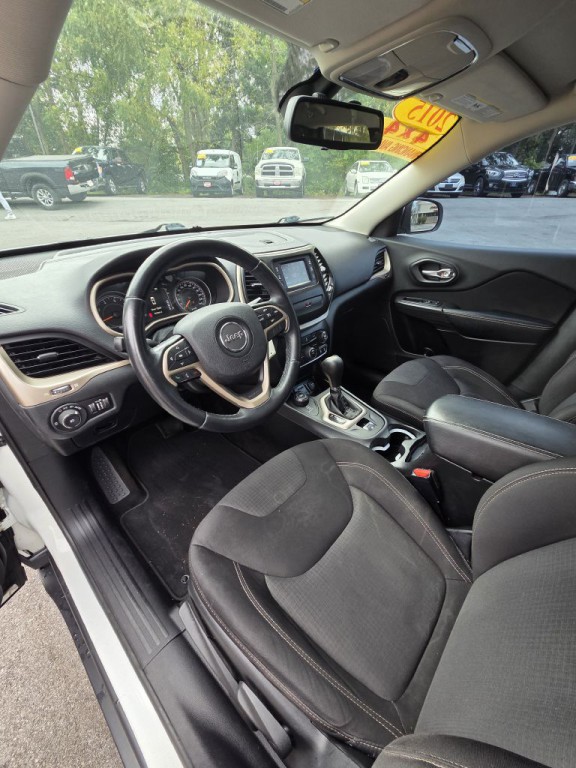 2015 Jeep Cherokee Image 10