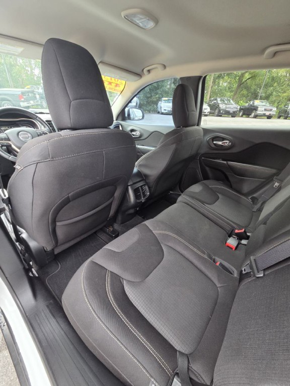 2015 Jeep Cherokee Image 14