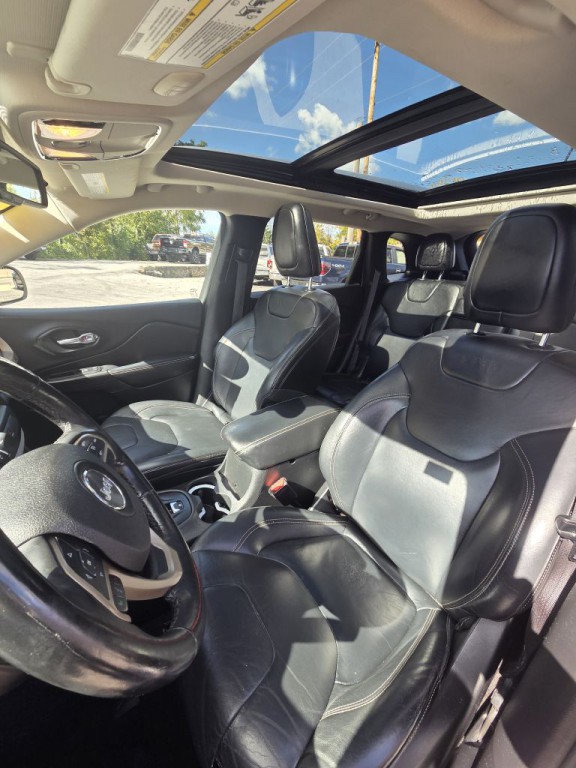 2015 Jeep Cherokee Image 12