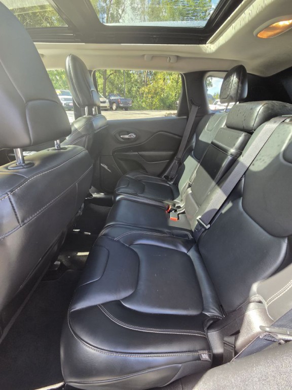 2015 Jeep Cherokee Image 15