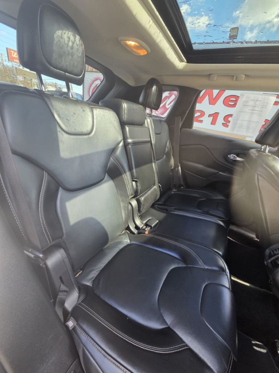 2015 Jeep Cherokee Image 18