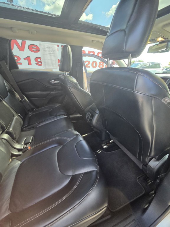 2015 Jeep Cherokee Image 19