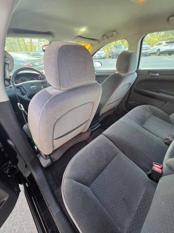 2006 Chevrolet Impala Image 13