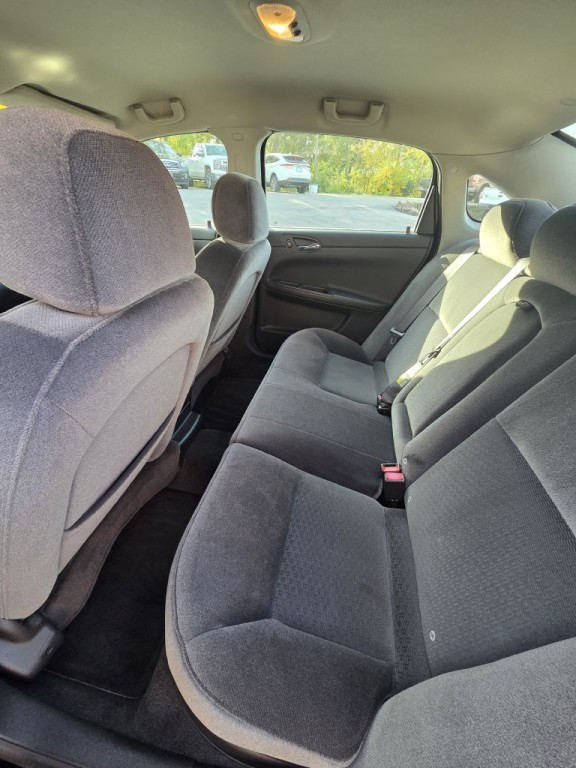 2006 Chevrolet Impala Image 14