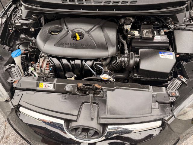 2016 Hyundai Elantra Image 14