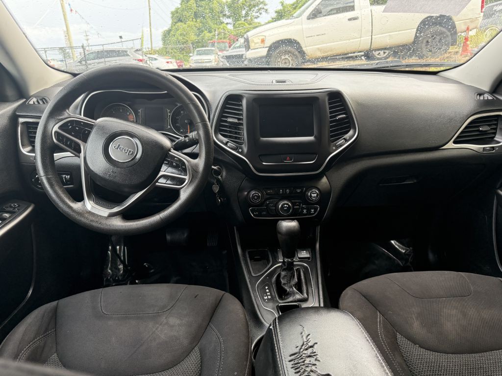 2019 Jeep Cherokee Image 12